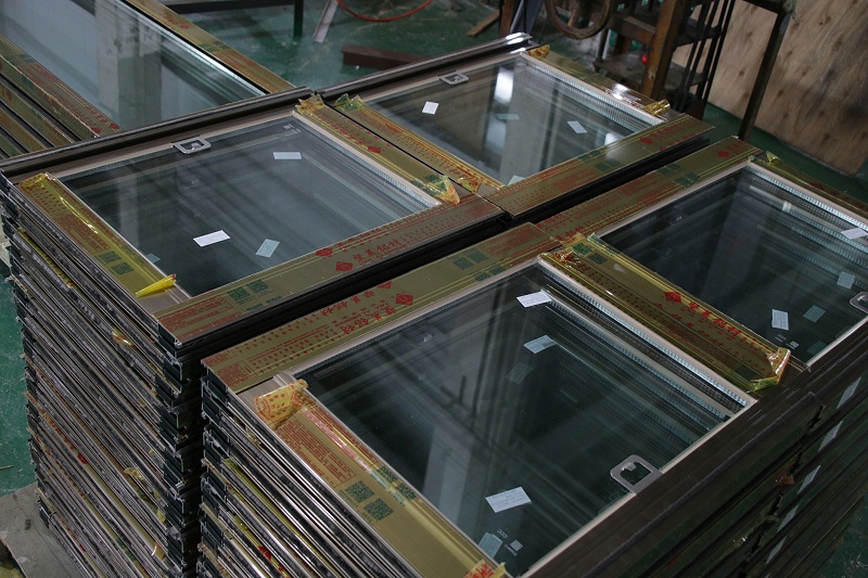 佛山鋁合金門窗哪家好？門窗十大品牌樓上樓高端門窗的優(yōu)勢在哪里？