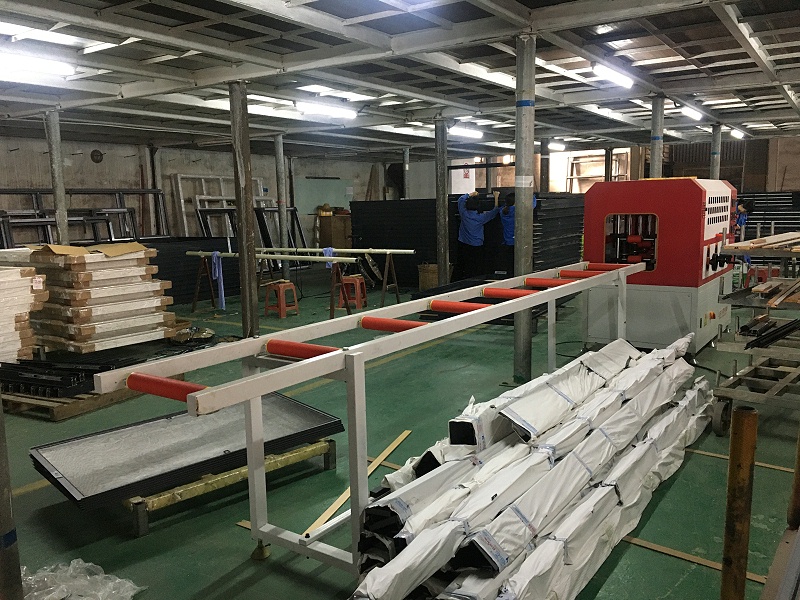 老公非要購買這家門窗廠的鋁合金門窗，看到實(shí)物我閉嘴了！