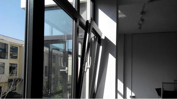 都2020年了，你還在與高端門窗談價(jià)格，和低端門窗談質(zhì)量？