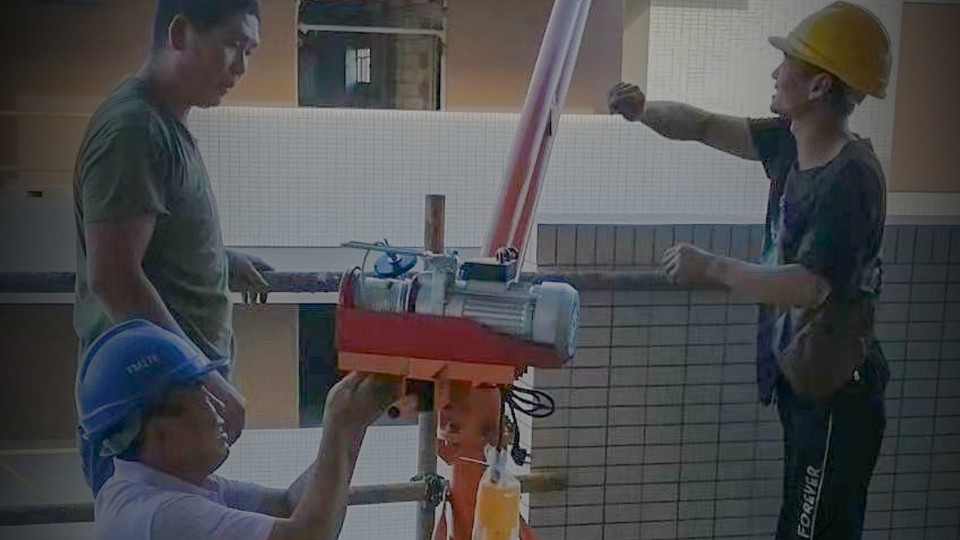 工程門窗幕墻滲水怎么處理？來看看樓上樓門窗的小技巧