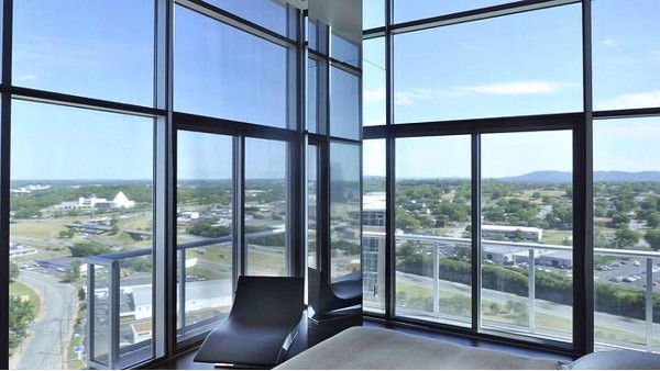 工程門窗中后裝法是什么意思？承接工程門窗項(xiàng)目有必要搞懂的后裝法。