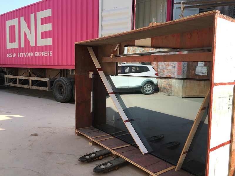 私家別墅豪宅定制的高端鋁合金門窗即將被送出國！