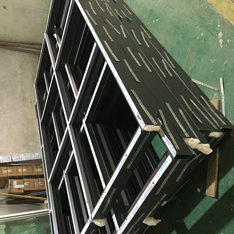 有了樓上樓這款高端鋁合金門窗，每晚都是平安夜！