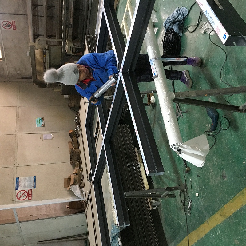 堪比美的暖風(fēng)機(jī)的鋁木復(fù)合門窗，助你輕松抵御寒冬！