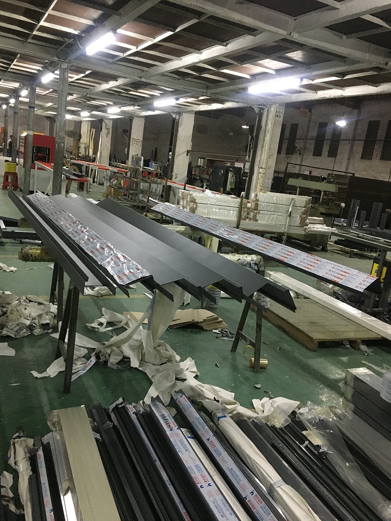 好氣哦！隔壁家居然花350元就買到了高端斷橋鋁合金門窗？